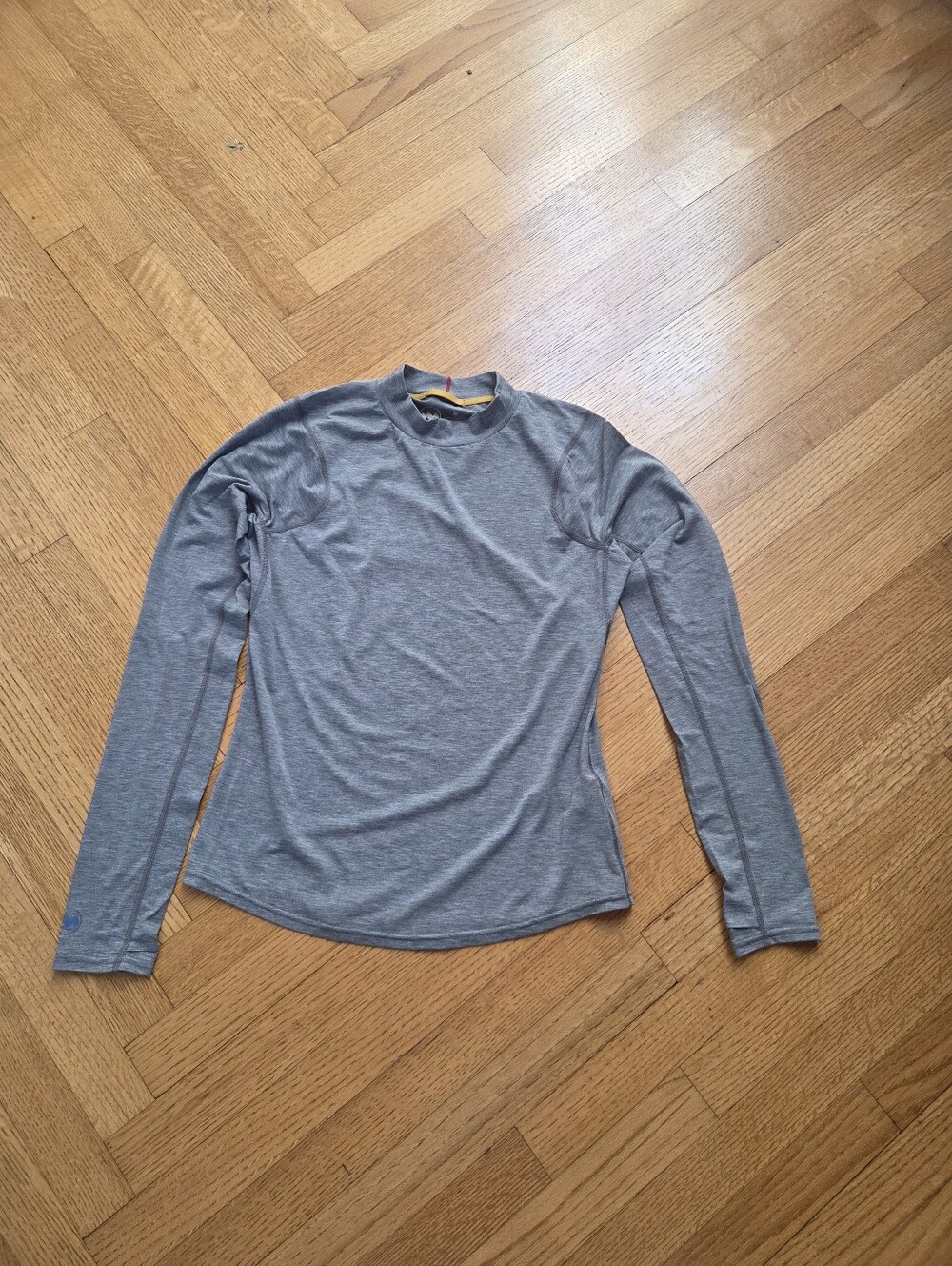Women's Long-Sleeve Performance Shirt - Gray Never Worn